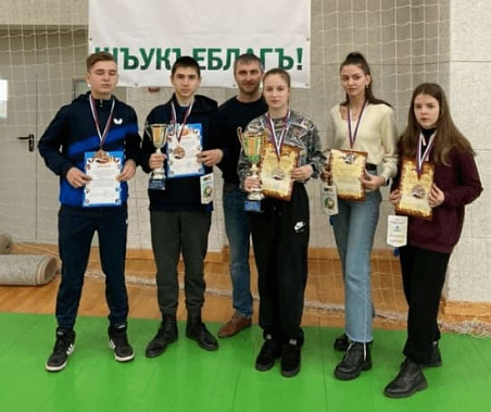 Донские теннисистки завоевали второе командное место на чемпионате ЮФО