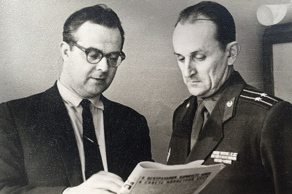 Тауфик Нигматович Тагиров (справа)