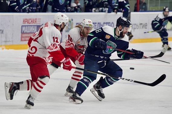 Хоккеисты «Ростова» потерпели разгромное поражение в Ханты-Мансийске