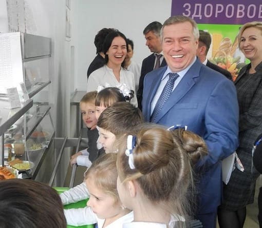 Донские школы обязали организовать горячее питание младшеклассников до 1 сентября