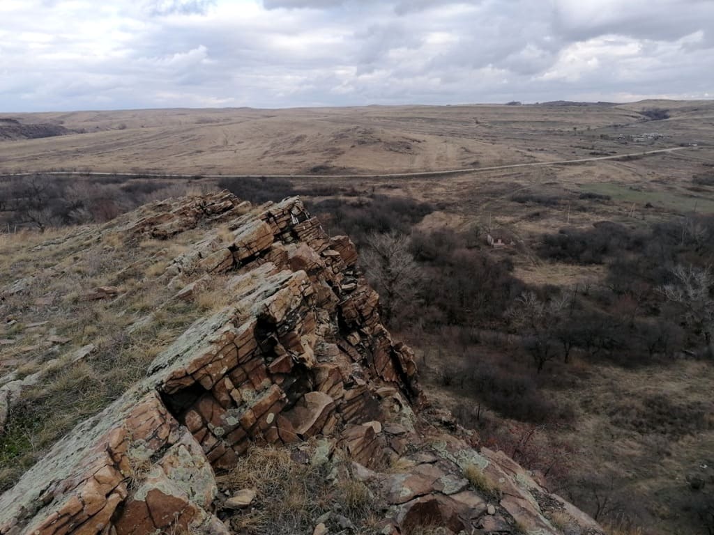 Скалам гряды Чернышова