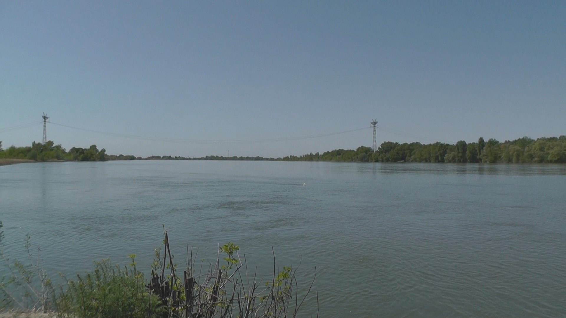 Цимлянское водохранилище уровень воды на сегодня. Водохранилище большая Глушица. Водные объекты Волгодонского района. Пляж Цимлянск Волгодонской район фото. Цимлянск плотина зимой не воды.