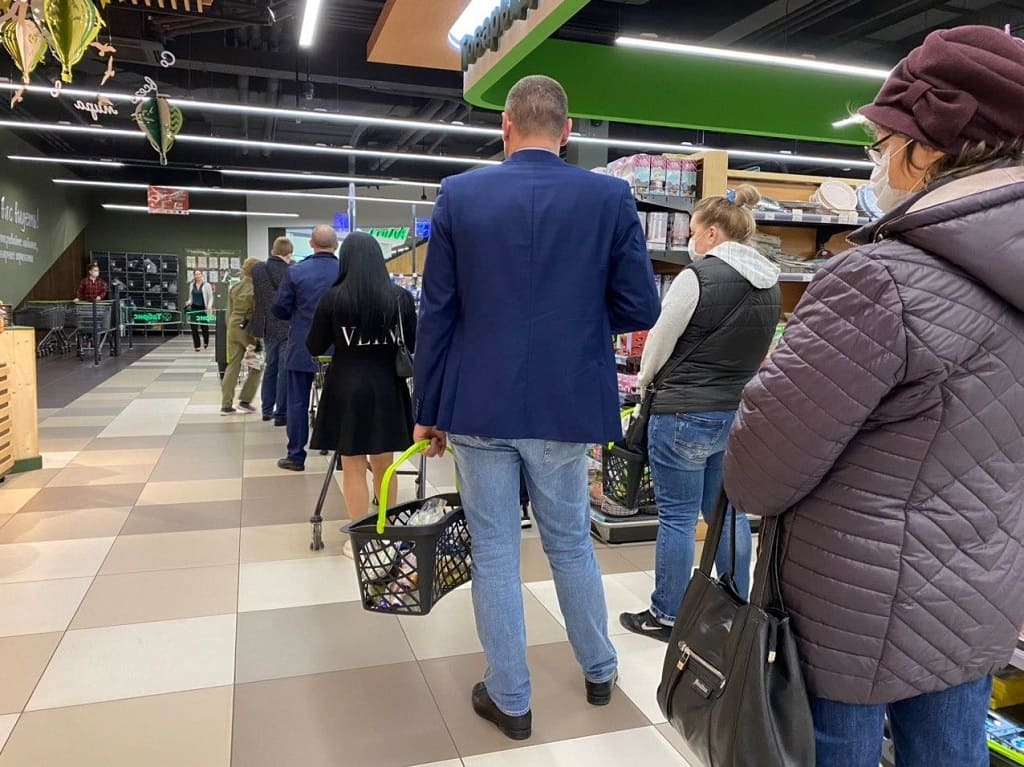 Есть Ли Очереди В Магазинах