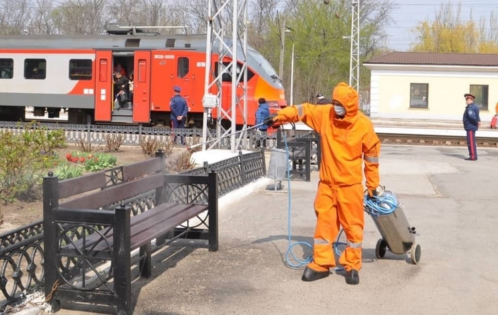 Железнодорожные вокзалы Таганрога и Новочеркасска дезинфицировали