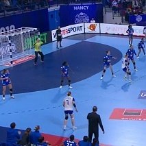 В премьеры или в статисты