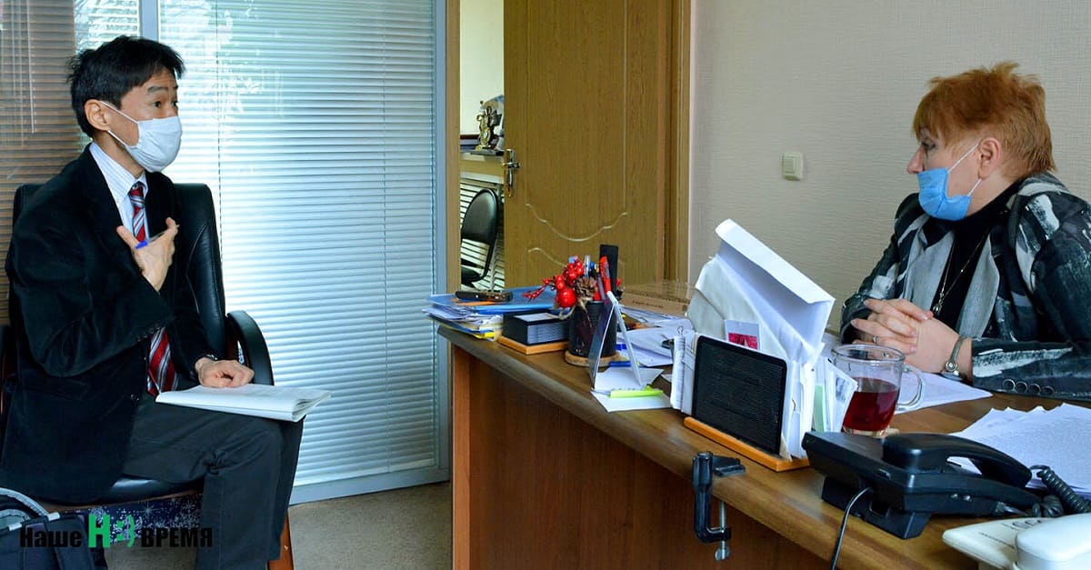 Японский журналист екатеринбург. Японские репортеры. Эдельстин журналист япония. Эдельстин журналист япония. Сеферова.