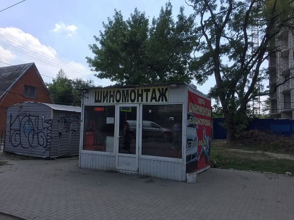 В Ворошиловском районе Ростова демонтировали 10 ларьков