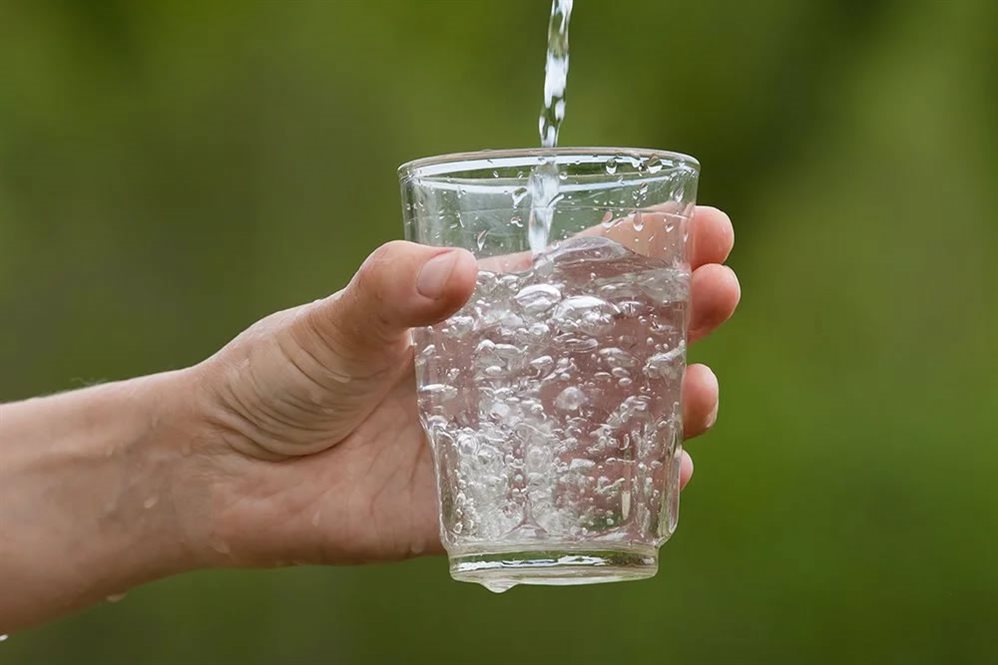 Вода в стакане красивая картинка
