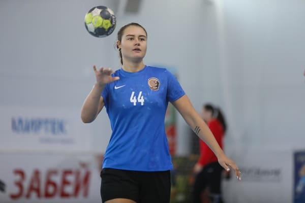 Кристина гандболистка