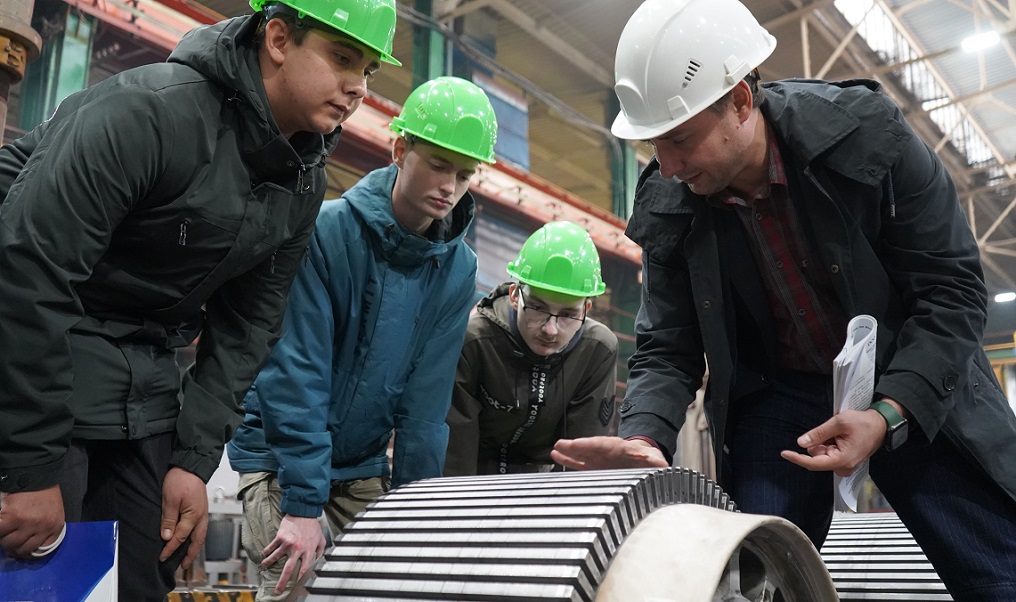 Тмх электротех медведев. Скуратко тмх. Премьер электротех. Тмх электротех. Дэс сахаэнерго.