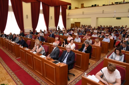 Донской парламент провел публичные слушания по исполнению бюджета 2018 года