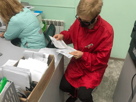 Волонтеры Молодежки ОНФ Ростовской области работают в медучреждениях