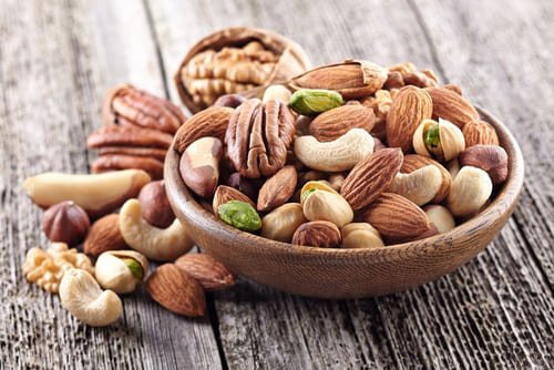 Калорийные орехи в борьбе с лишним весом