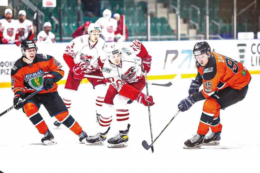 Хоккеистам «Ростова», как они ни старались, взять реванш у «Ермака» не удалось.