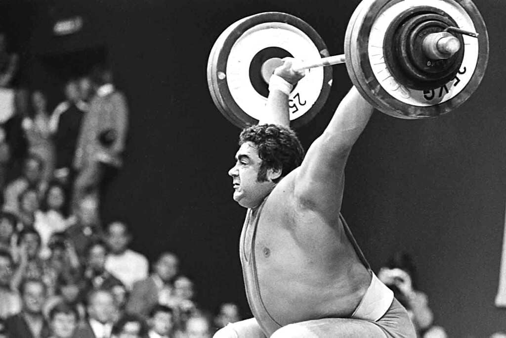 Штангист Олимпийский чемпион