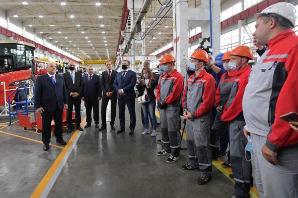 Во время посещения "Ростсельмаша".