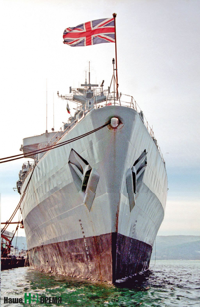 1999 год. Английские военные корабли зашли с дружественным визитом в порт Варны.
