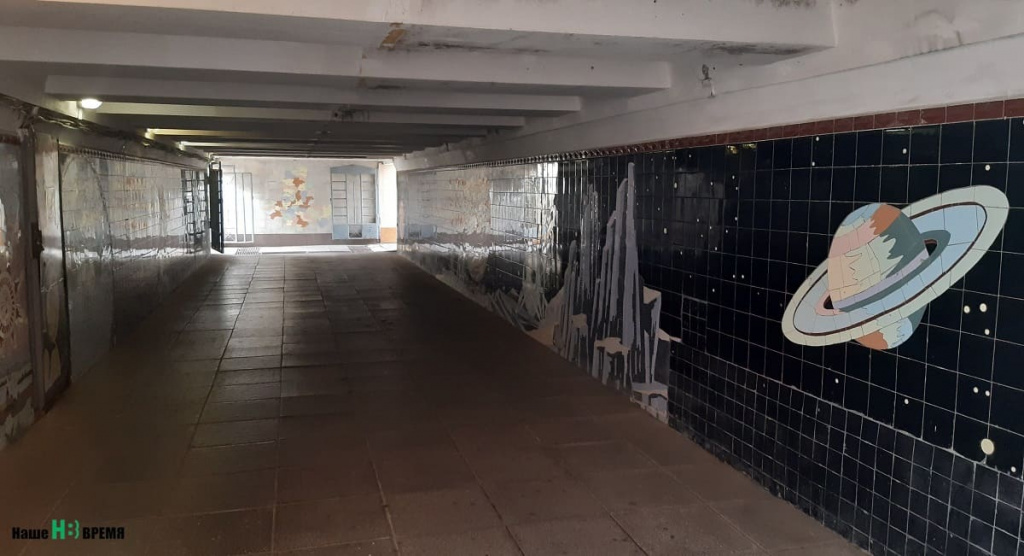 Мозаичное панно в подземном переходе на пересечении улицы Большой Садовой и проспекта Кировского