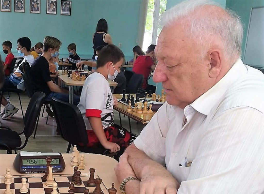 Международный гроссмейстер Николай Пушков