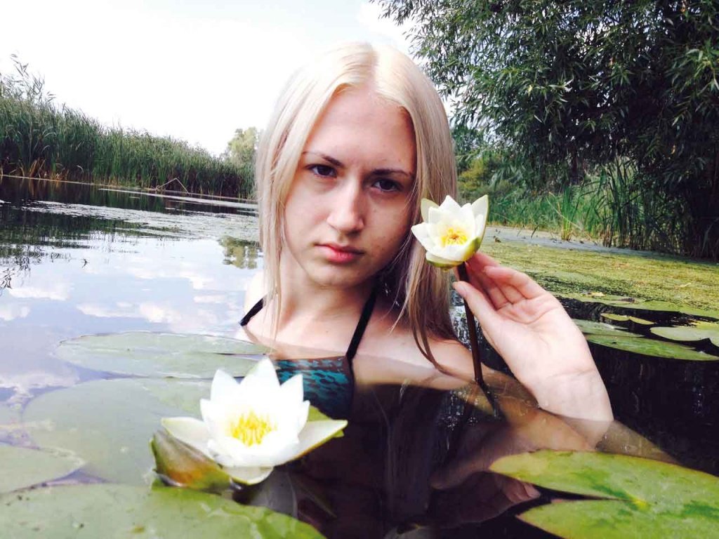 1.«Село Позднеевка Миллеровского р-на... Несет свои тихие воды река Нижне-Ольховая. Здесь живут прекрасные белые кувшинки. Эти чудные нимфеи не могут не радовать глаз наблюдателя. Они занесены в Красную книгу Ростовской обл.» Большенко Алина. 1.«Село Позднеевка Миллеровского р-на... Несет свои тихие воды река Нижне-Ольховая. Здесь живут прекрасные белые кувшинки. Эти чудные нимфеи не могут не радовать глаз наблюдателя. Они занесены в Красную книгу Ростовской обл.» Большенко Алина.