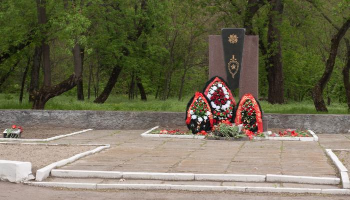 2. мемориал Зеленый остров.jpg