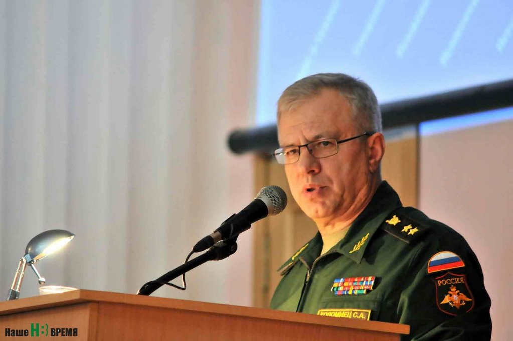 Приоритетными являются вопросы защиты экономических интересов государства, обеспечение законности использования выделенных бюджетных средств, высокой боеготовности войск, защита прав военнослужащих, членов их семей и других граждан, считает Сергей КОЛОМИЕЦ.