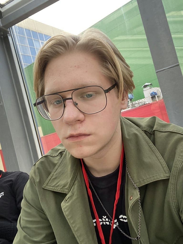 Сергей БАЗАНОВ, участник акции «Мамин день» чемпионата SOFT SKILLS RUSSIA. Сергей БАЗАНОВ, участник акции «Мамин день» чемпионата SOFT SKILLS RUSSIA.