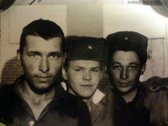 Игорь-багров-(справа)-с-сослуживцами.jpg Игорь-багров-(справа)-с-сослуживцами.jpg