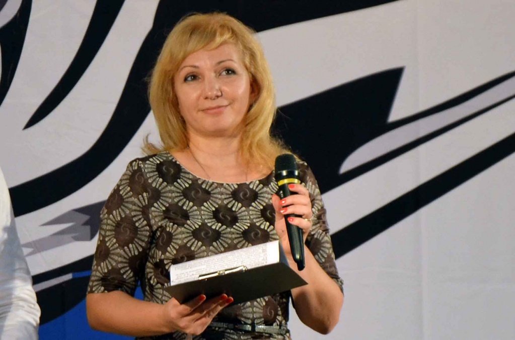 – «Поезд будущего» – это диалог поколений, – отметила Лариса ТУТОВА. – На одной площадке мы собираем донскую молодежь и людей, которые являются почетными гражданами, лучшими по профессиям, ветеранами войны и труда. Думаю, им есть о чем поговорить и чем поделиться друг с другом.