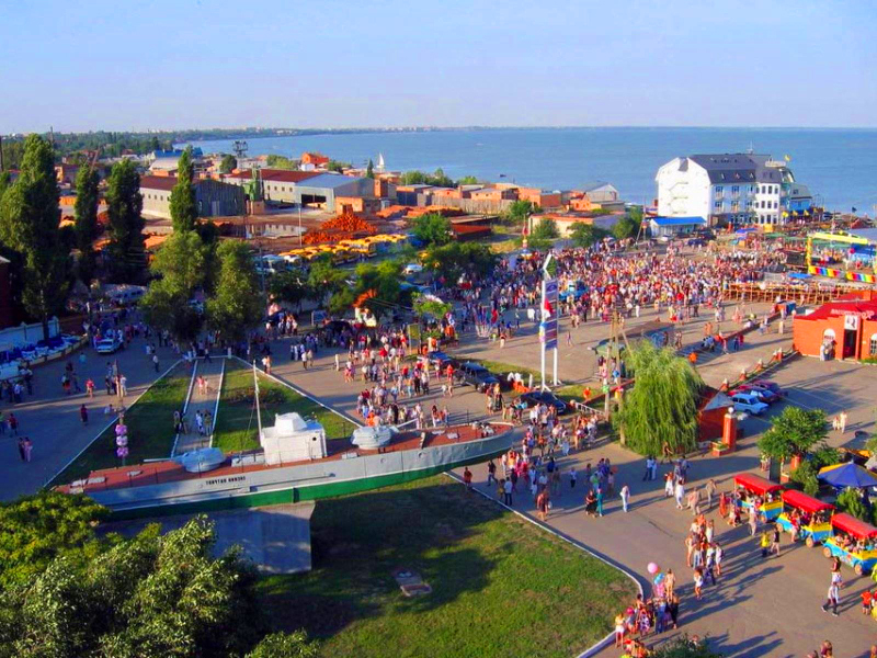 Ейск. Берег моря минувшим летом