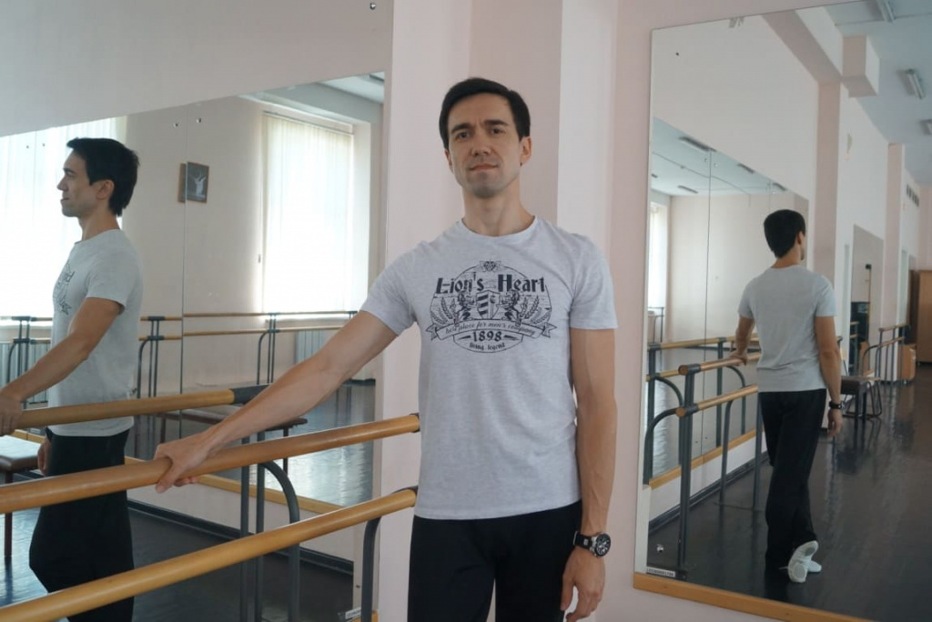 Альберт ЗАГРЕТДИНОВ, заведующий хореографическим отделением Ростовского колледжа искусств: «Это бесценный опыт для наших учениц. Все-таки не каждый день с тобой заниматься ведущие хореографы региона».
