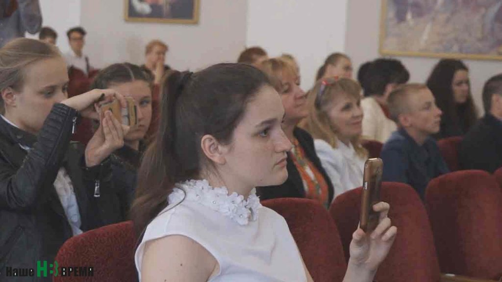 В интернет-проекте свои работы представили учащиеся 65 образовательных учреждений области.
