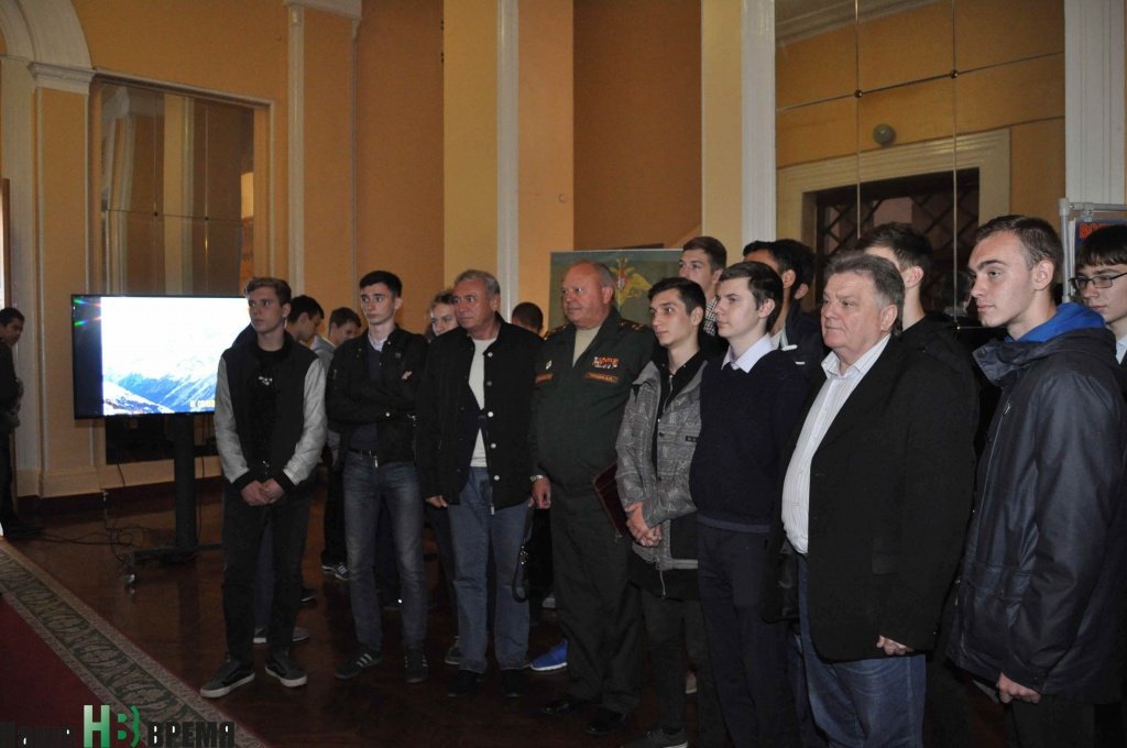 Эти ребята завтра станут в строй.