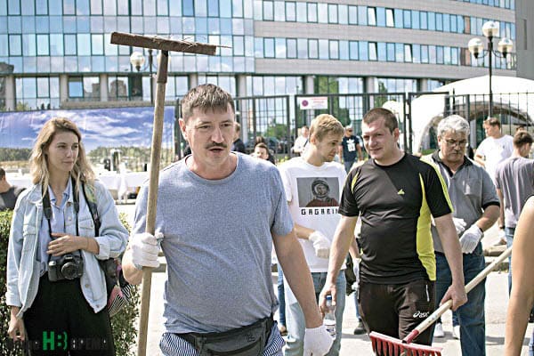 В этом году на расчистку Темерника вышли более 250 человек. В этом году на расчистку Темерника вышли более 250 человек.