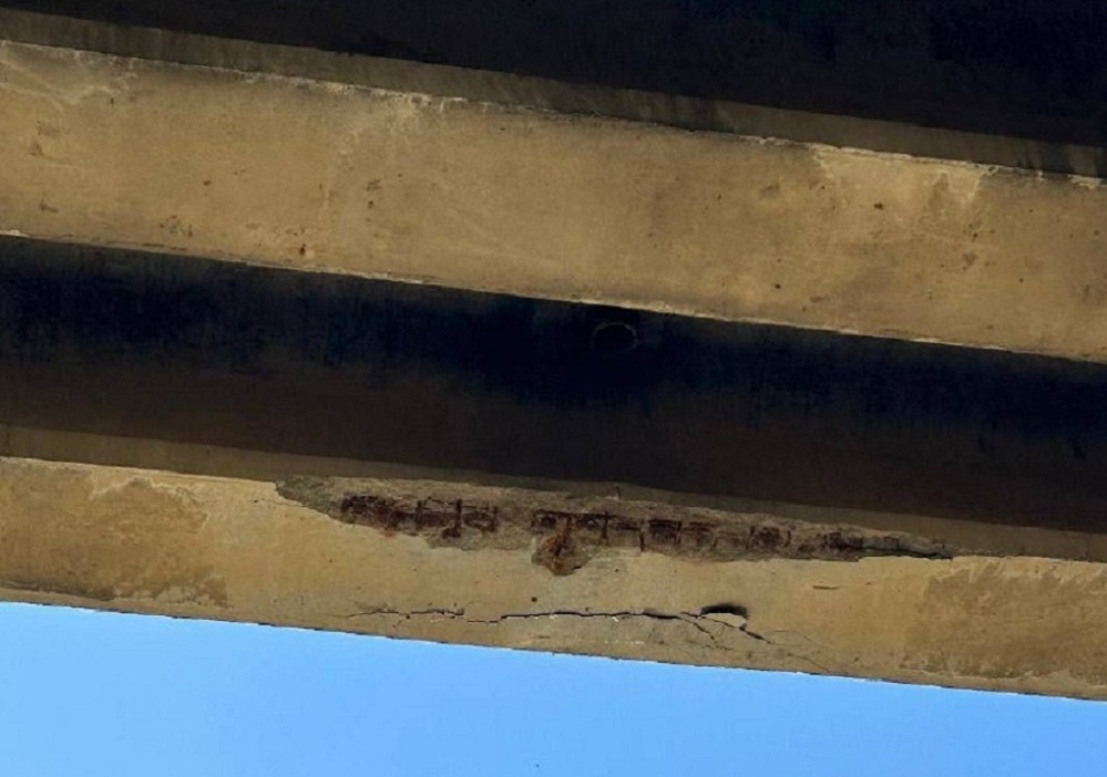 Мост Батайск трещина 3.jpg