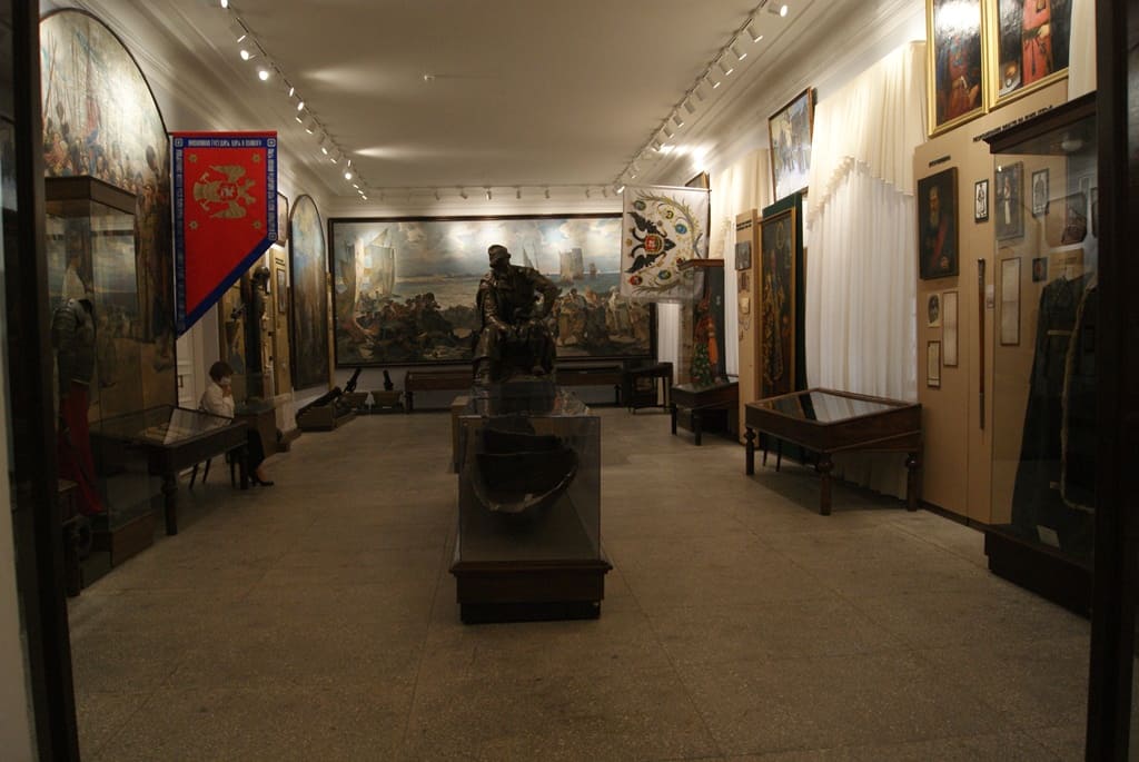 В обновленных залах посетители увидят как экспонаты, выставляемые ранее, так и совершенно новые, которые раньше не поднимались из хранилища