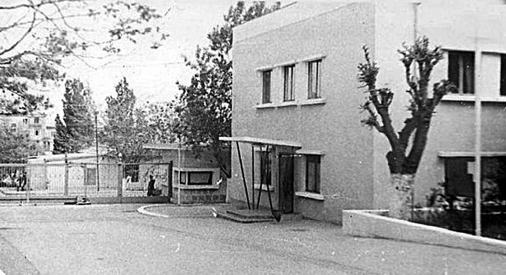 КПП,-штаб-и-угол-скверика,-БВОКУ,-1960-70-е-гг.jpg