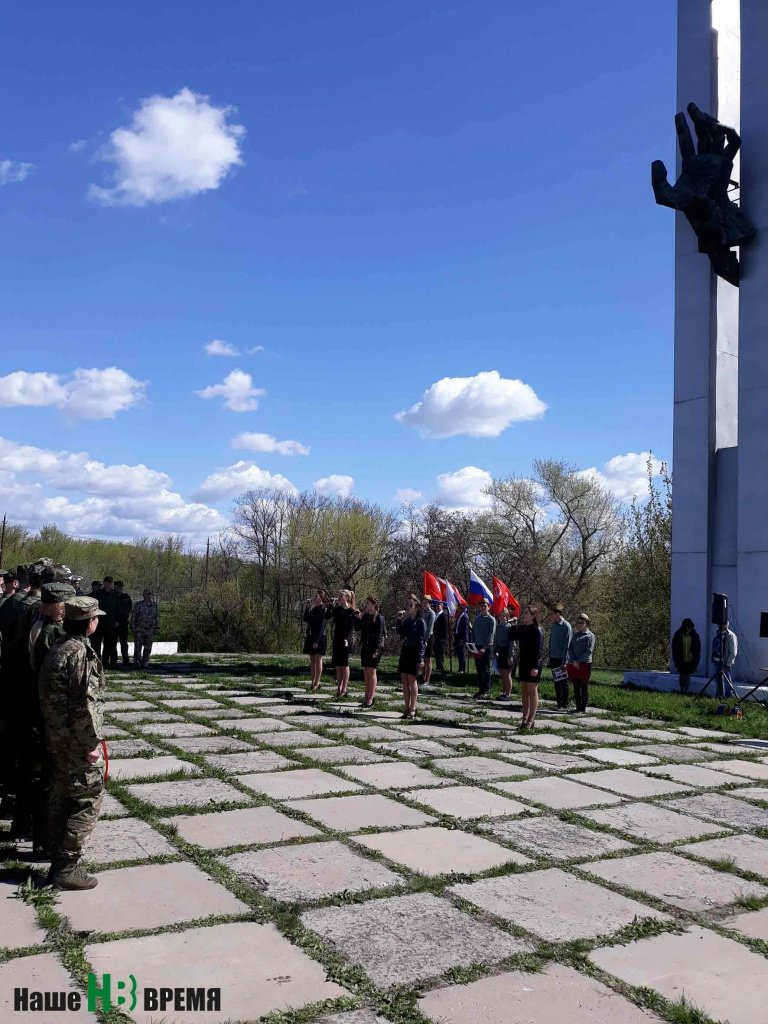 В 70-е в балке возвели мемориал. Эта стела – единственное, что сохранилось от большого комплекса.