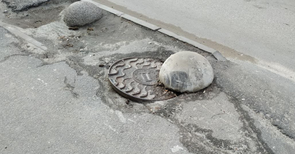 Замуровали демоны.jpg