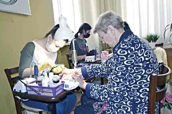 День красоты в таганрогском доме-интернате для престарелых и инвалидов № 2.