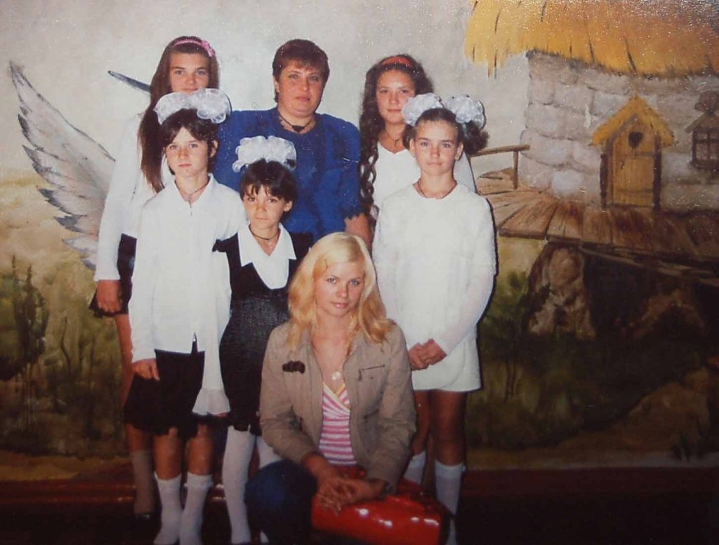 Екатерина-Савченко-и-ее-батальон.jpg Екатерина-Савченко-и-ее-батальон.jpg