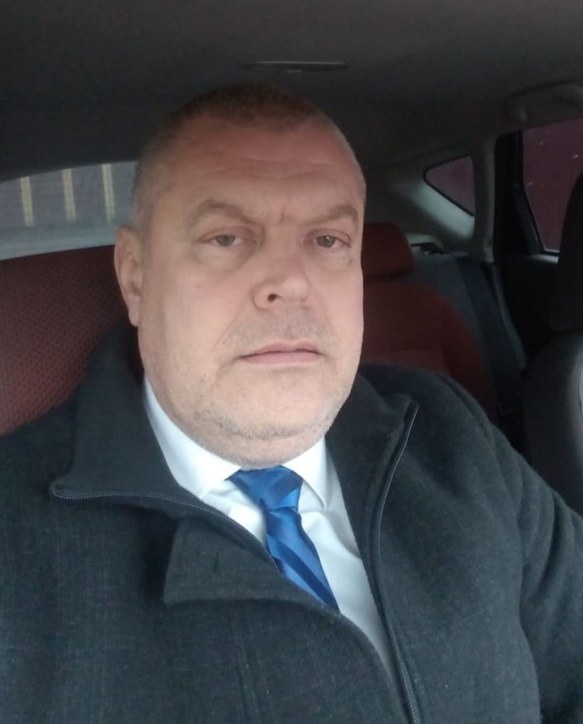 Внук погибшего фронтовика новочеркасец Александр Георгиевич Топольян. Внук погибшего фронтовика новочеркасец Александр Георгиевич Топольян.