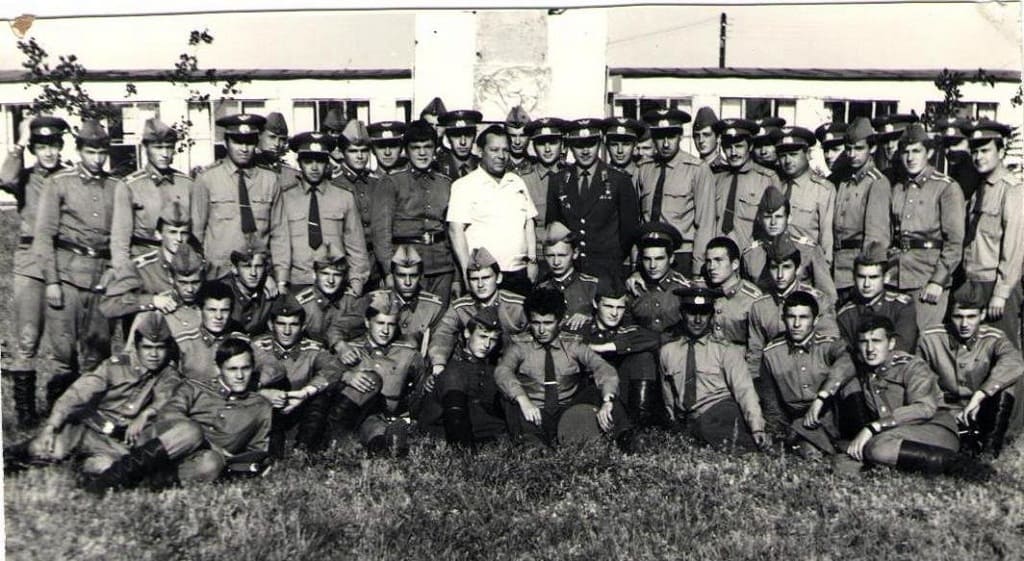 Аэродром "Егорлыкской", 1978 года. Приезд Джинибекова Аэродром "Егорлыкской", 1978 года. Приезд Джинибекова