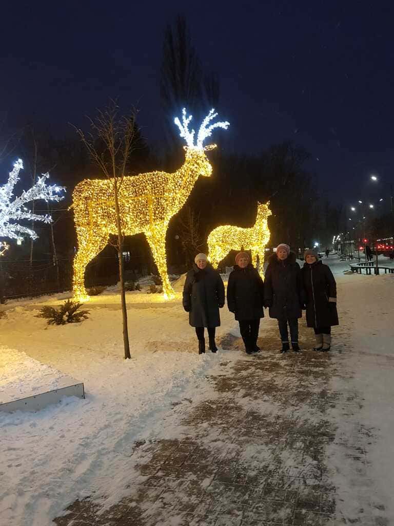 фото 2 В город Аксай пришли олени.jpg
