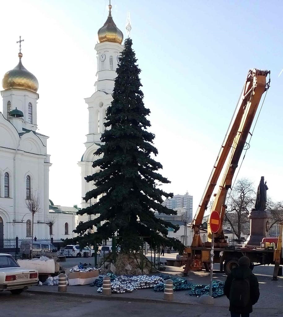Пора закупать зеленый горошек и шампанское!