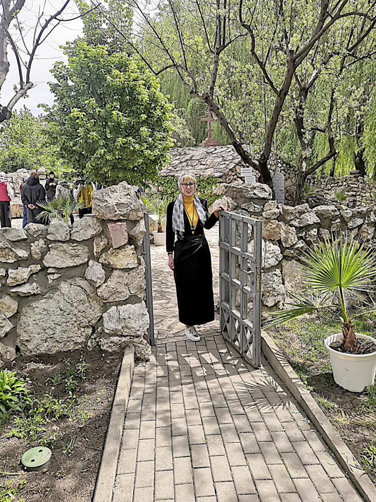Гефсиманский сад и дворик возле пещеры Апостолов.