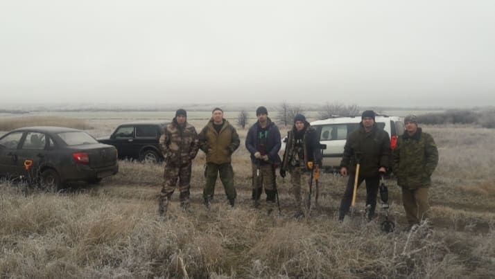 Члены отряда "Авангард" Александр Кравченко , Александр Крамаренко,Сергей Прокурат , Сергей Мареев , Виктор Пырков и Алексей Кошенский Члены отряда "Авангард" Александр Кравченко , Александр Крамаренко,Сергей Прокурат , Сергей Мареев , Виктор Пырков и Алексей Кошенский
