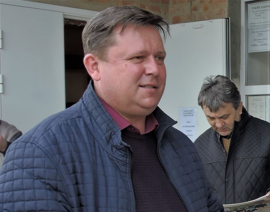 Директор местного краеведческого музея и поисковик с большим стажем Александр Мартынов Директор местного краеведческого музея и поисковик с большим стажем Александр Мартынов