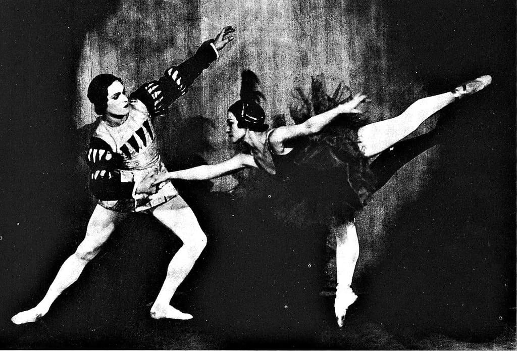 Константин Сергеев и Фея Балабина – Принц и Одиллия из «Лебединого озера». 1930 г. Фото с сайта fi.pinterest.ru