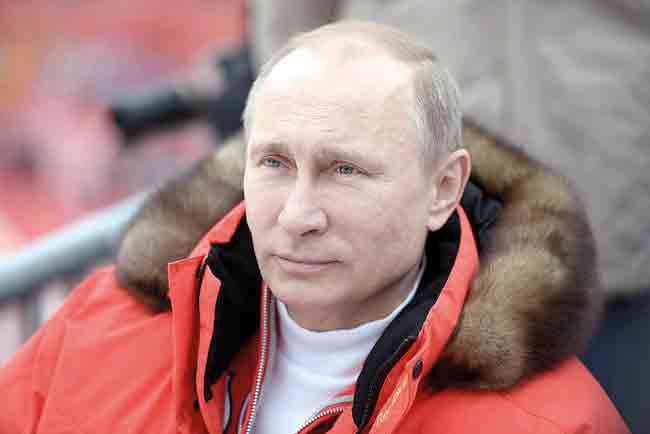 5-ПУТИН-СРЕДИ-БОЛЕЛЬЩИКОВ.jpg